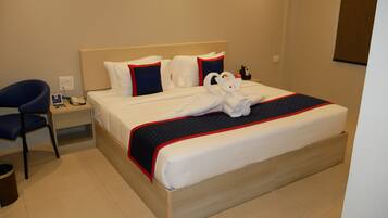 Executive Room | Desk, free WiFi, bed sheets