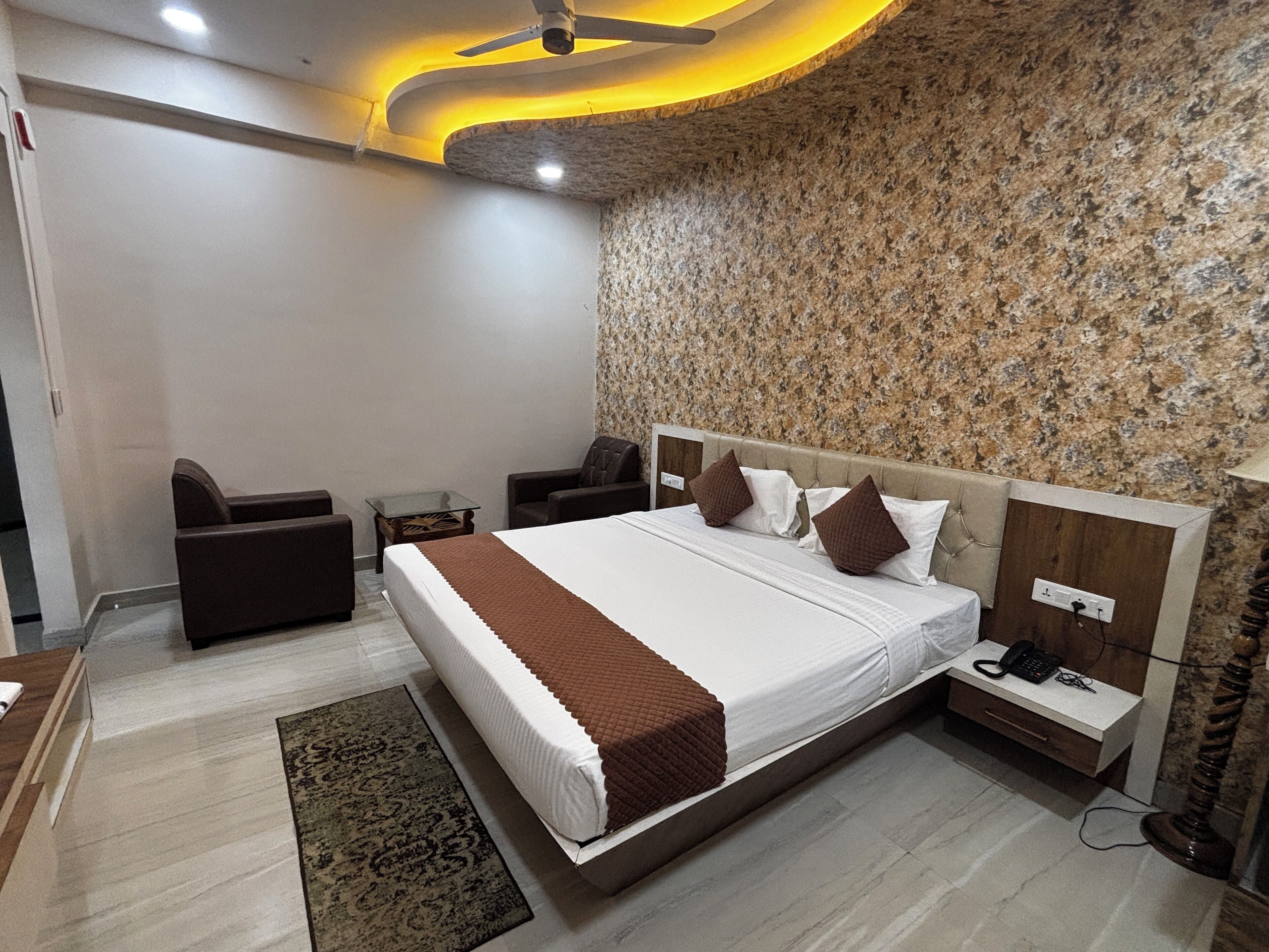 Standard Room | Desk, free WiFi