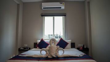 Standard Room | Desk, free WiFi