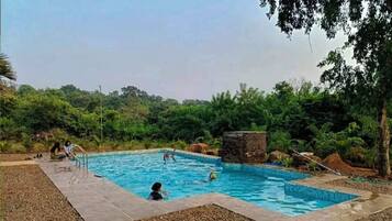 Cottage, uitzicht op bergen | Zwembad | Een buitenzwembad