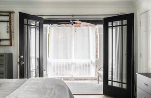 3 bedrooms, iron/ironing board, travel cot, free WiFi - Stylish Zen Retreat in Decatur Near Dining, BeltLine & Atlanta Hotspots (Decatur)