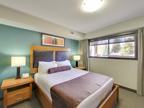 Schreibtisch, Bügeleisen/Bügelbrett, kostenloses WLAN, Bettwäsche