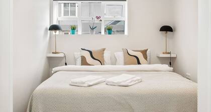 Vibrant Urban Oasis in the Heart of the City