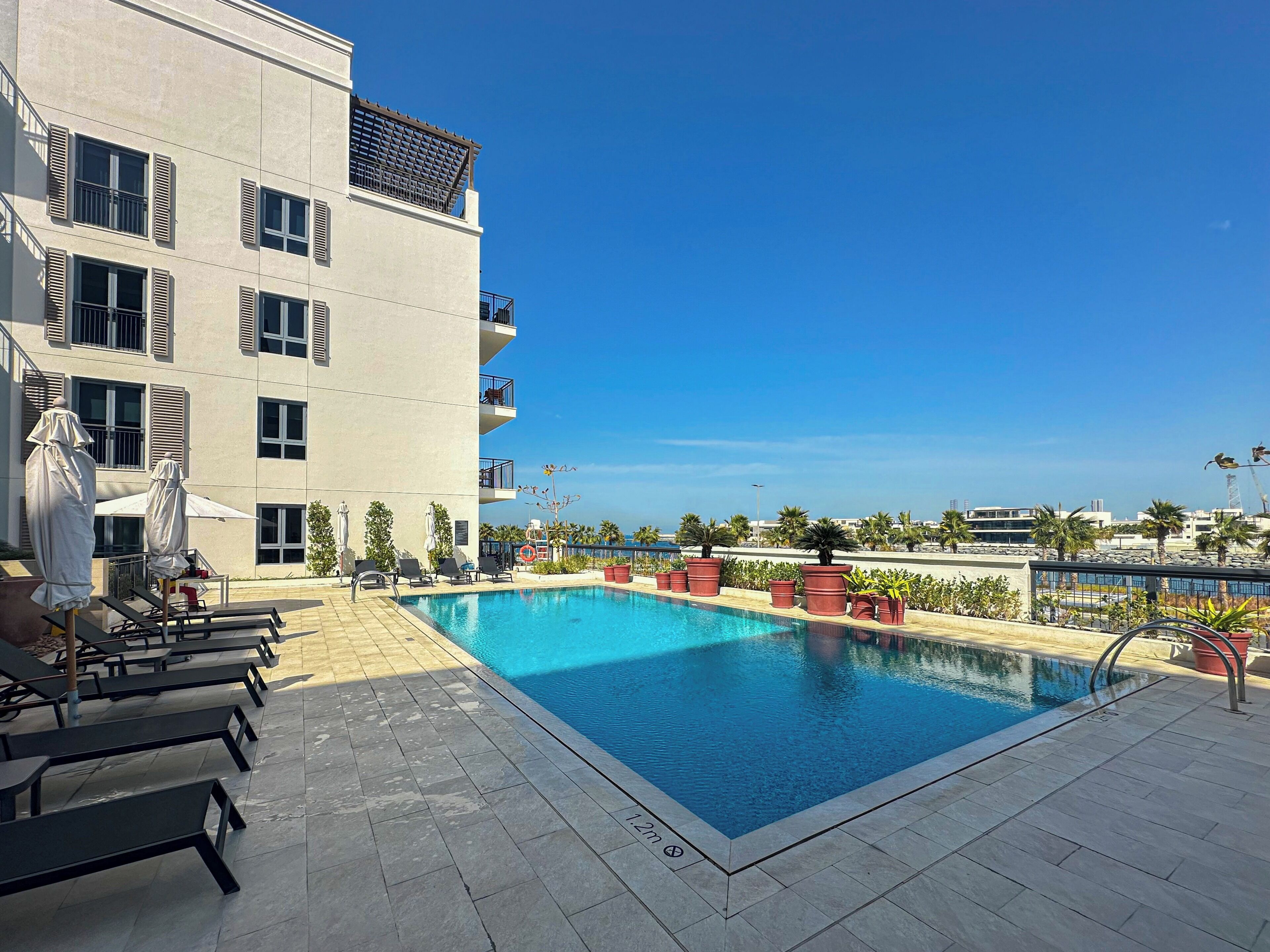 Appartement, uitzicht op zee | Zwembad | Een buitenzwembad