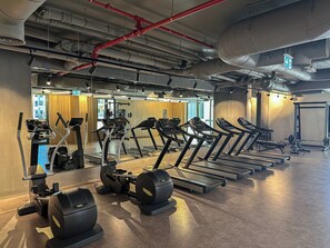 Fitness facility - Coastal 2BR in La Mer Beachside Bliss (Dubai)