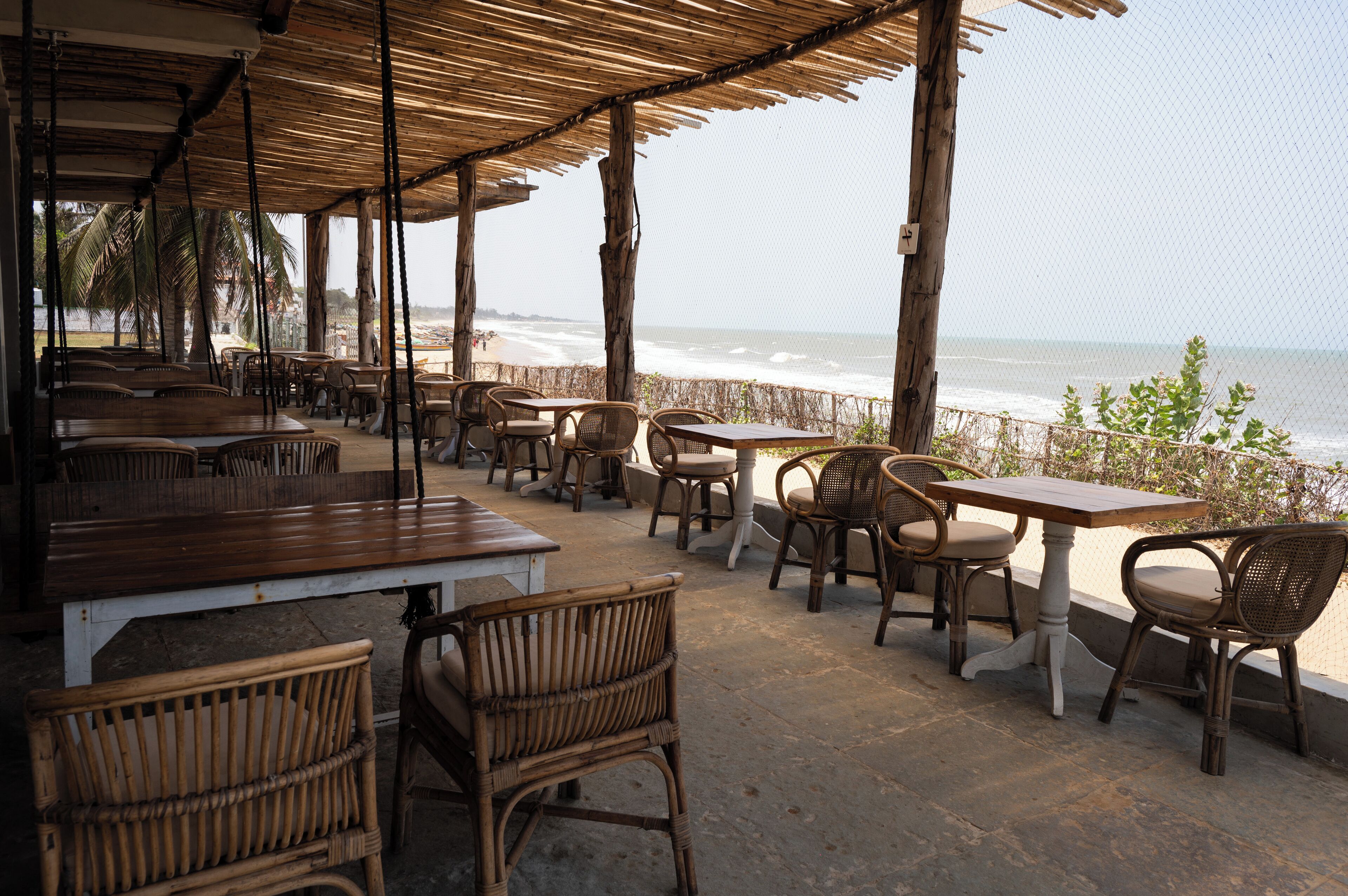 تقديم الغداء والعشاء، إطلالات على الشاطئ