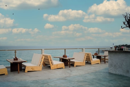 Área da propriedade. Sea Breeze Beach Resort