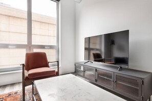 Interior - Blueground | Near North Side, rooftop, nr Riverwalk (Chicago)