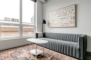 TV, stereo - Blueground | Near North Side, rooftop, nr Riverwalk (Chicago)