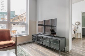 Interior - Blueground | Near North Side, rooftop, nr Riverwalk (Chicago)