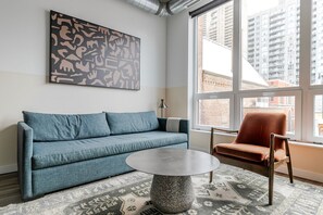 TV, stereo - Blueground | Near North Side, rooftop, nr Riverwalk (Chicago)