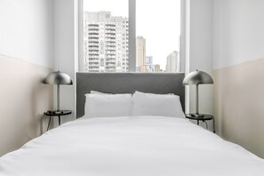 Iron/ironing board, WiFi, bed sheets - Blueground | Near North Side, rooftop, nr Riverwalk (Chicago)