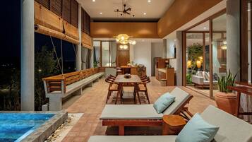 Damnak Veyo: Two Bedrooms | 客房内用餐