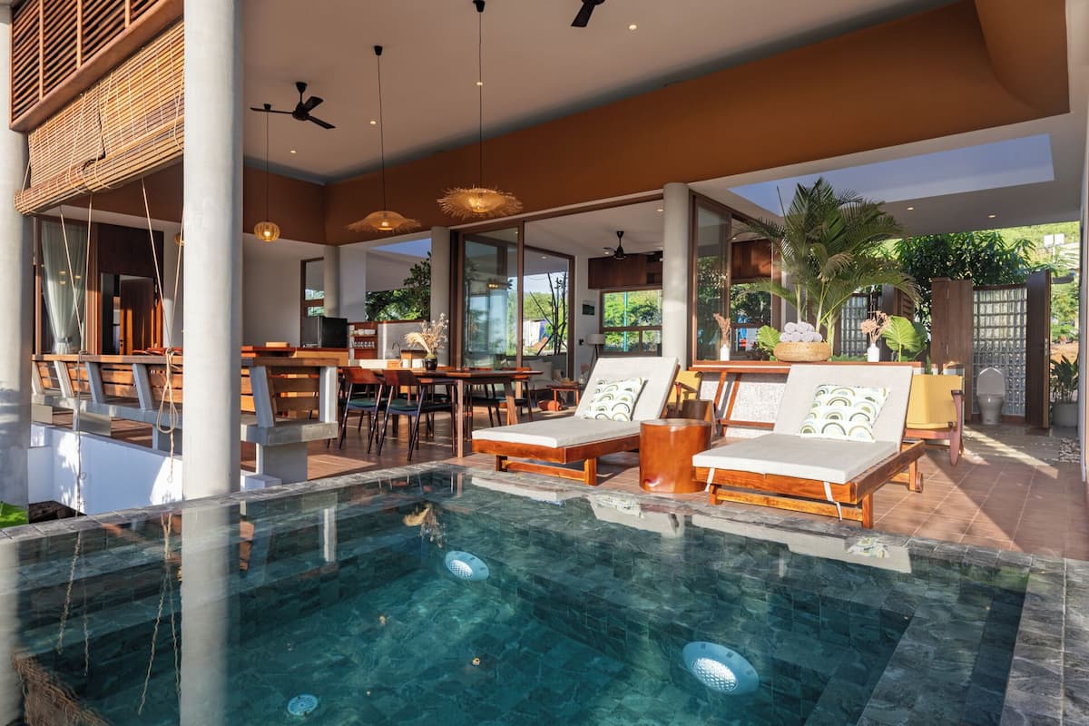 Classic Villa | Premium bedding, minibar, free WiFi, bed sheets