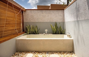 Damnak Veyo Soriya: Three bedrooms | Badezimmer