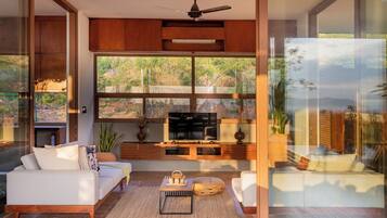 Damnak Veyo: Two Bedrooms | Area keluarga | Televisi LCD 42-inci dengan saluran TV kabel