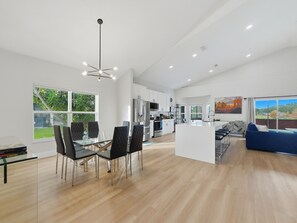 Interior - Family-Friendly 5-Bedroom Pool & Waterfront Sanctuary in Kissimmee. (Kissimmee)