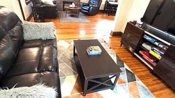 Una Smart TV, libros