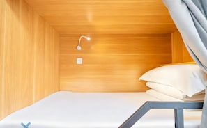 Basic Shared Dormitory - home hostel (Taupaki)