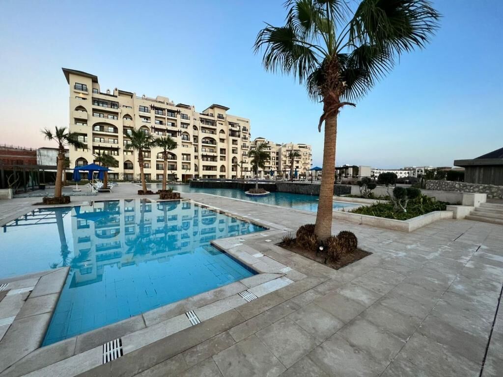 Familie appartement, balkon, uitzicht op stad | Zwembad