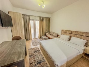 Studio, Balkon, Stadtblick | Schallisolierte Zimmer, Bügeleisen/Bügelbrett