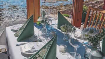 House, 3 Bedrooms, Balcony, Mountain View | Dining