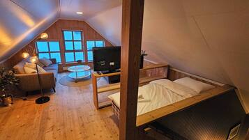 Nhà, 3 phòng ngủ, ban công, quang cảnh núi | 4 phòng ngủ