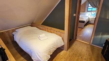 House, 3 Bedrooms, Balcony, Mountain View | 4 bedrooms