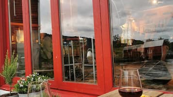 House, 3 Bedrooms, Balcony, Mountain View | Outdoor dining