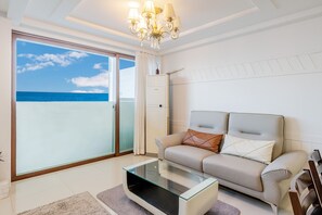 Eenvoudige kamer, 2 slaapkamers (102(Ocean View/Whirlpool Tub)) | 1 slaapkamer, gratis wifi