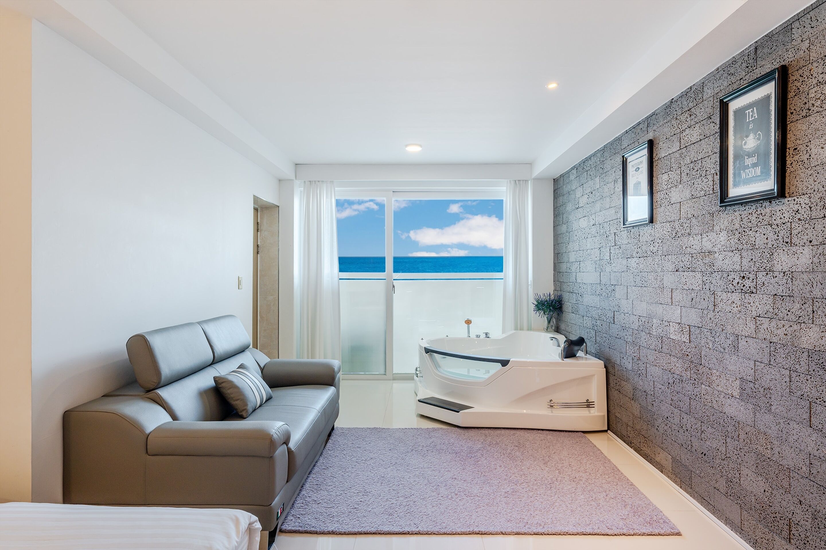 Basic Room, 1 Bedroom (101(Ocean View/Whirlpool Tub)) | 1 bedroom, free WiFi