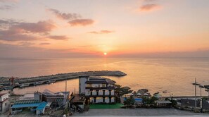 Exterior - Uljin Sea and Moment Pension (Uljin)