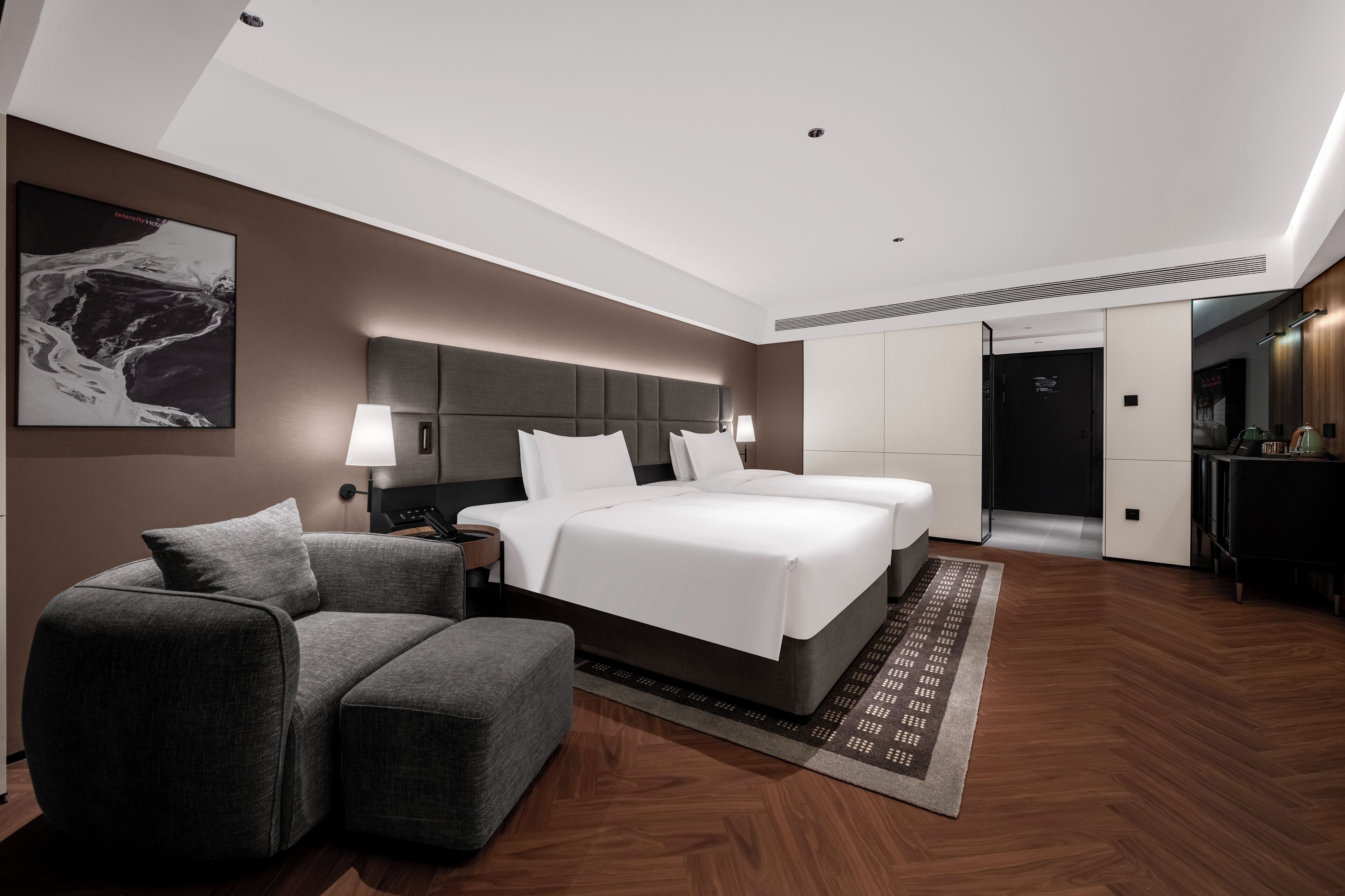 Comfort Double Room, Non Smoking, Housekeeping | Desk, laptop workspace, blackout drapes, soundproofing