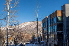 Exterior - New Ski-in/out Renovated 3BR with Views! (Aspen)