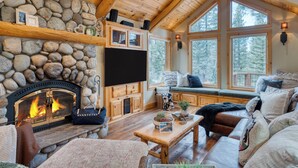 Unclassified image, 3 of 46, button - Truckee Mountain Cabin with Hot Tub + Game Room + Forest Views | Gray Wolf Lodge (Truckee)