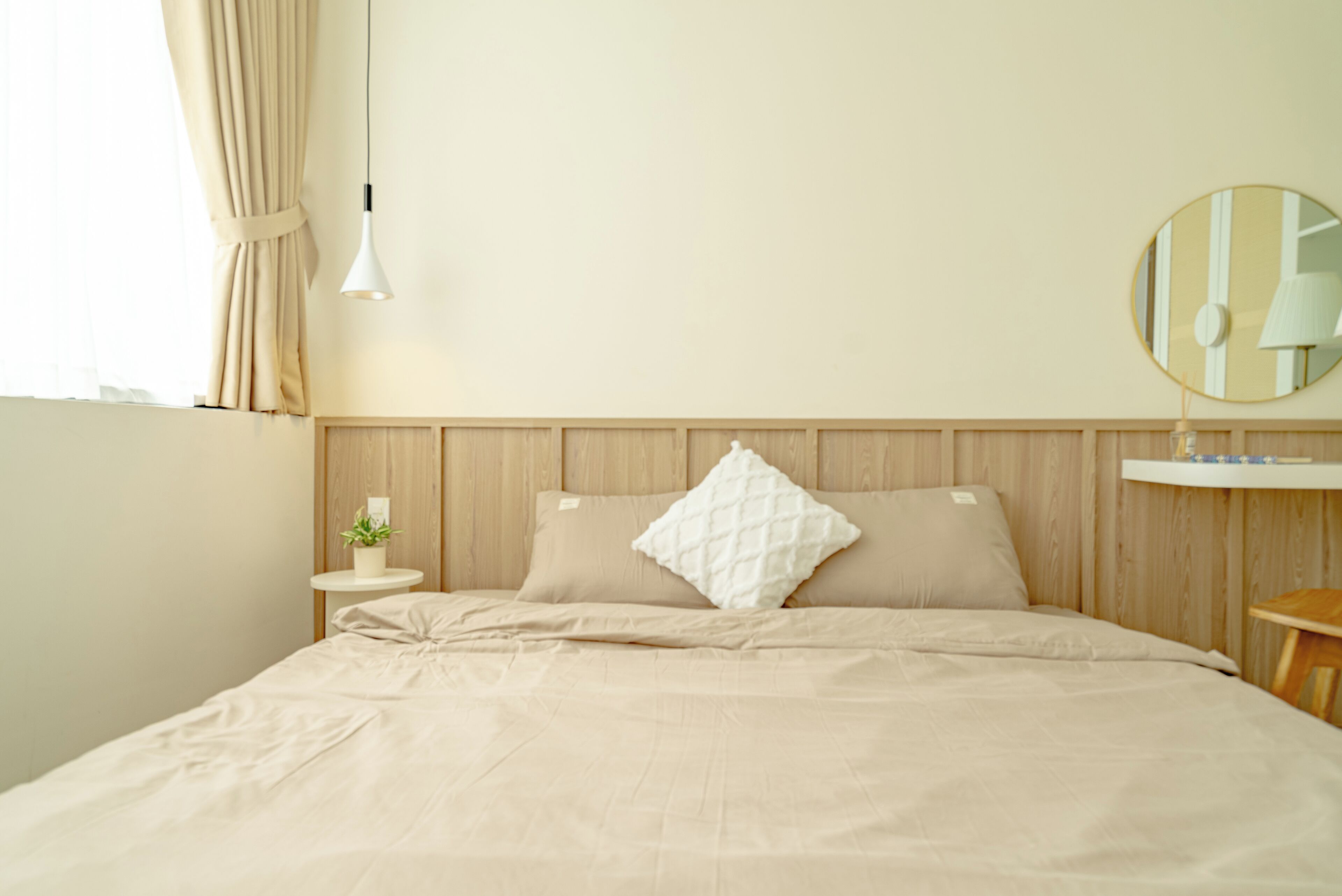 Departamento Deluxe, 1 habitación, balcón, vista a la alberca | Artículos del minibar gratis, escritorio, wifi gratis y ropa de cama 