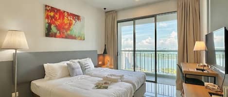 Deluxe Studio, 2 Single Beds, Balcony, Sea View | Blackout curtains, iron/ironing board, free WiFi