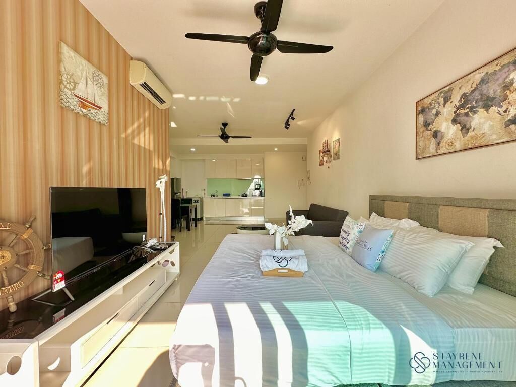 Deluxe-Studio, 1 King-Bett, Balkon, Stadtblick | Verdunkelungsvorhänge, Bügeleisen/Bügelbrett, kostenloses WLAN