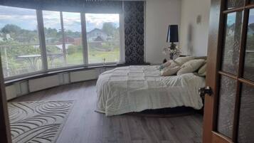 3 bedrooms, Internet, bed sheets