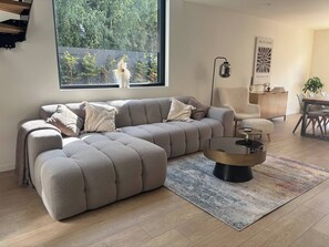 Talo, 4 makuuhuonetta, yksityinen uima-allas | Oleskelualue