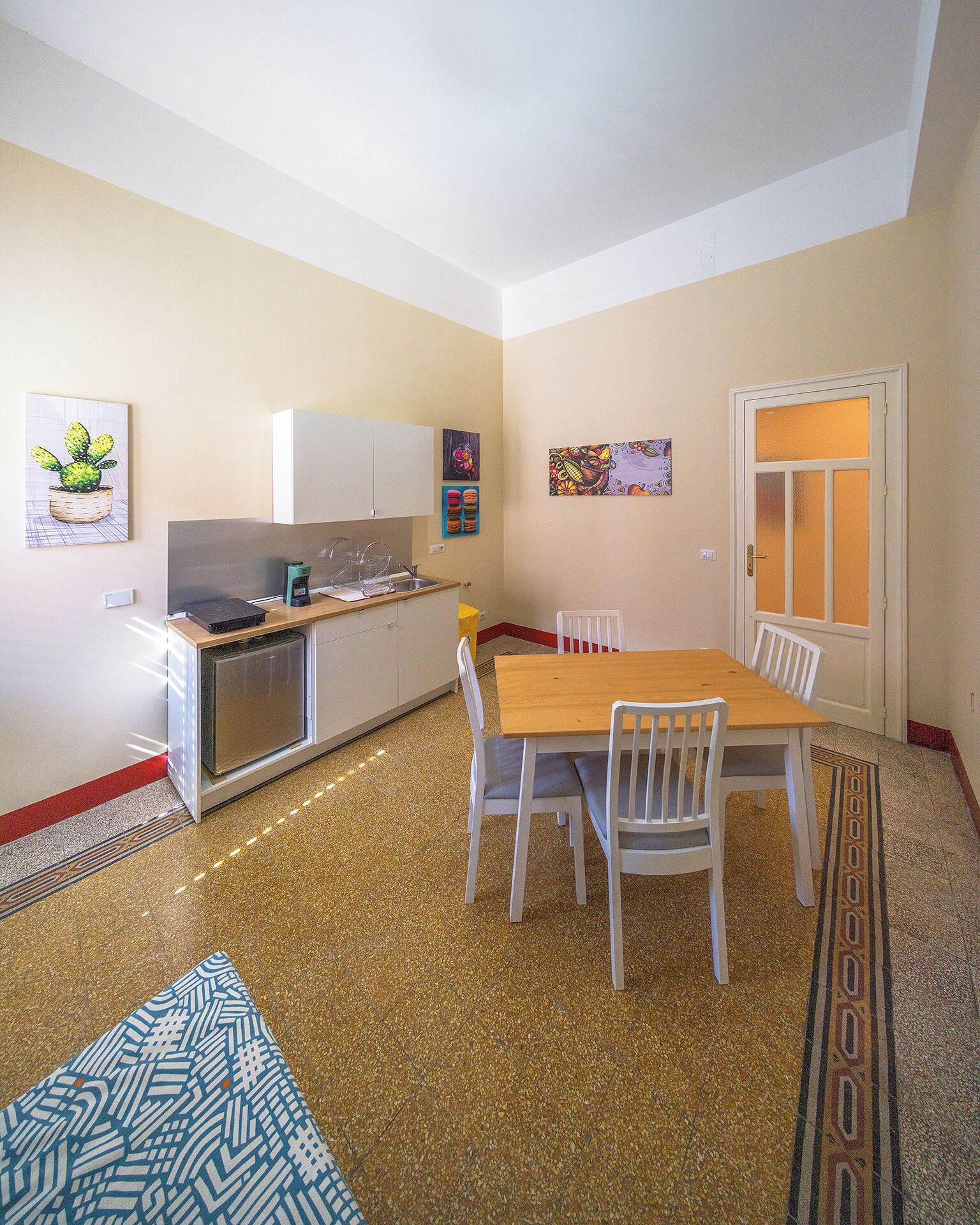 Appartement Confort, balcon, vue ville | Restauration