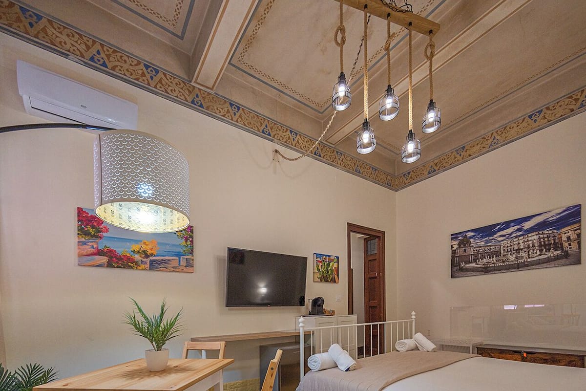 Doppia Comfort, vista città | Ferro/asse da stiro, Wi-Fi gratuito