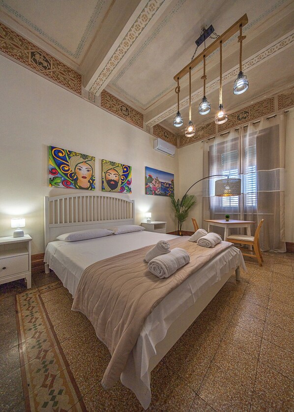 Comfort Double Room, City View | Iron/ironing board, free WiFi - Bacavù (Palermo)