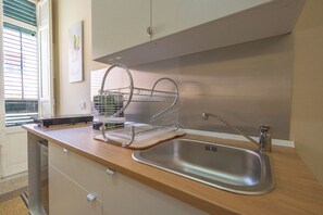 Comfort Apartment, Balcony, City View | Private kitchen - Bacavù (Palermo)