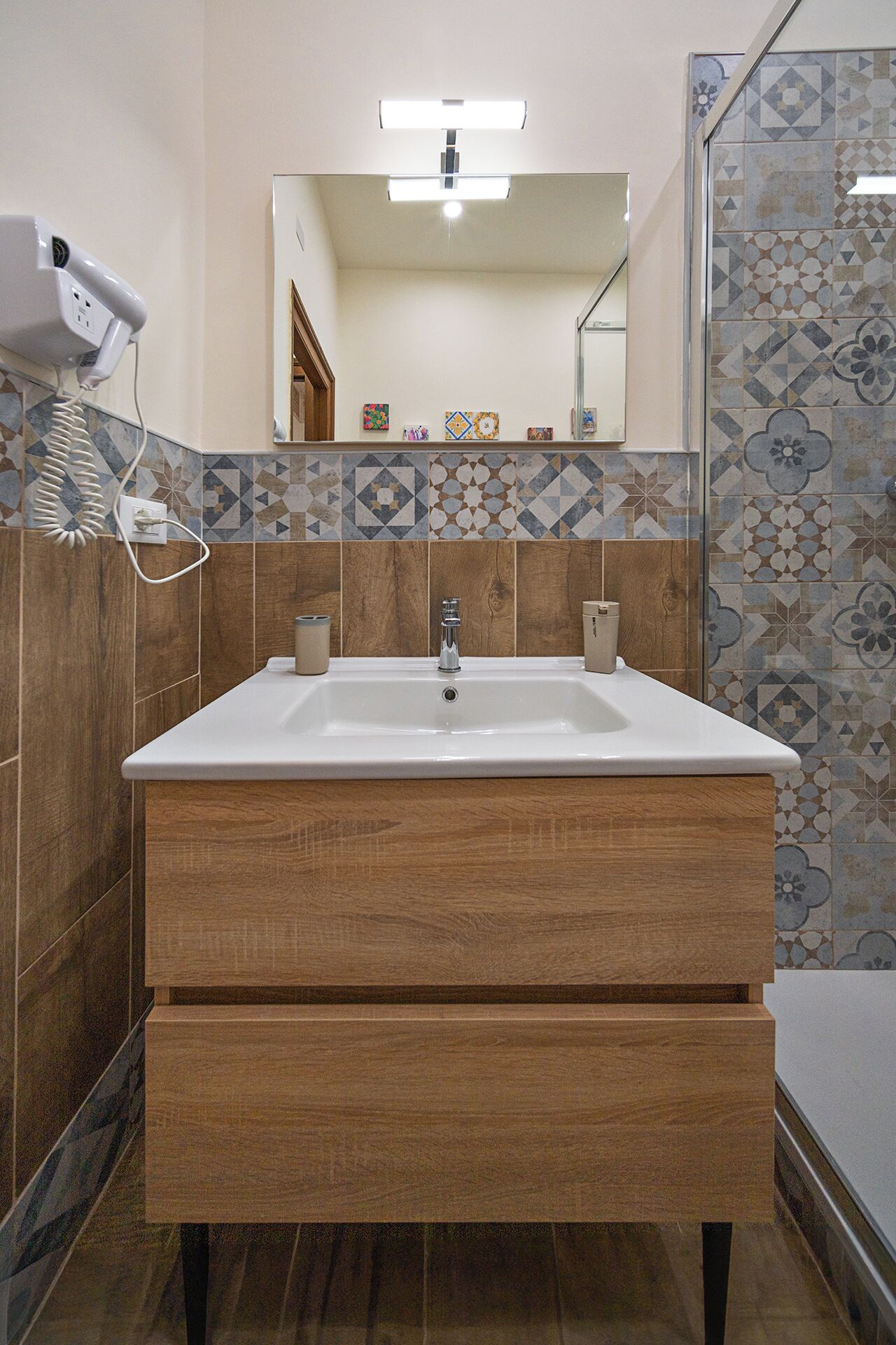 Chambre Double Confort, vue ville | Salle de bain