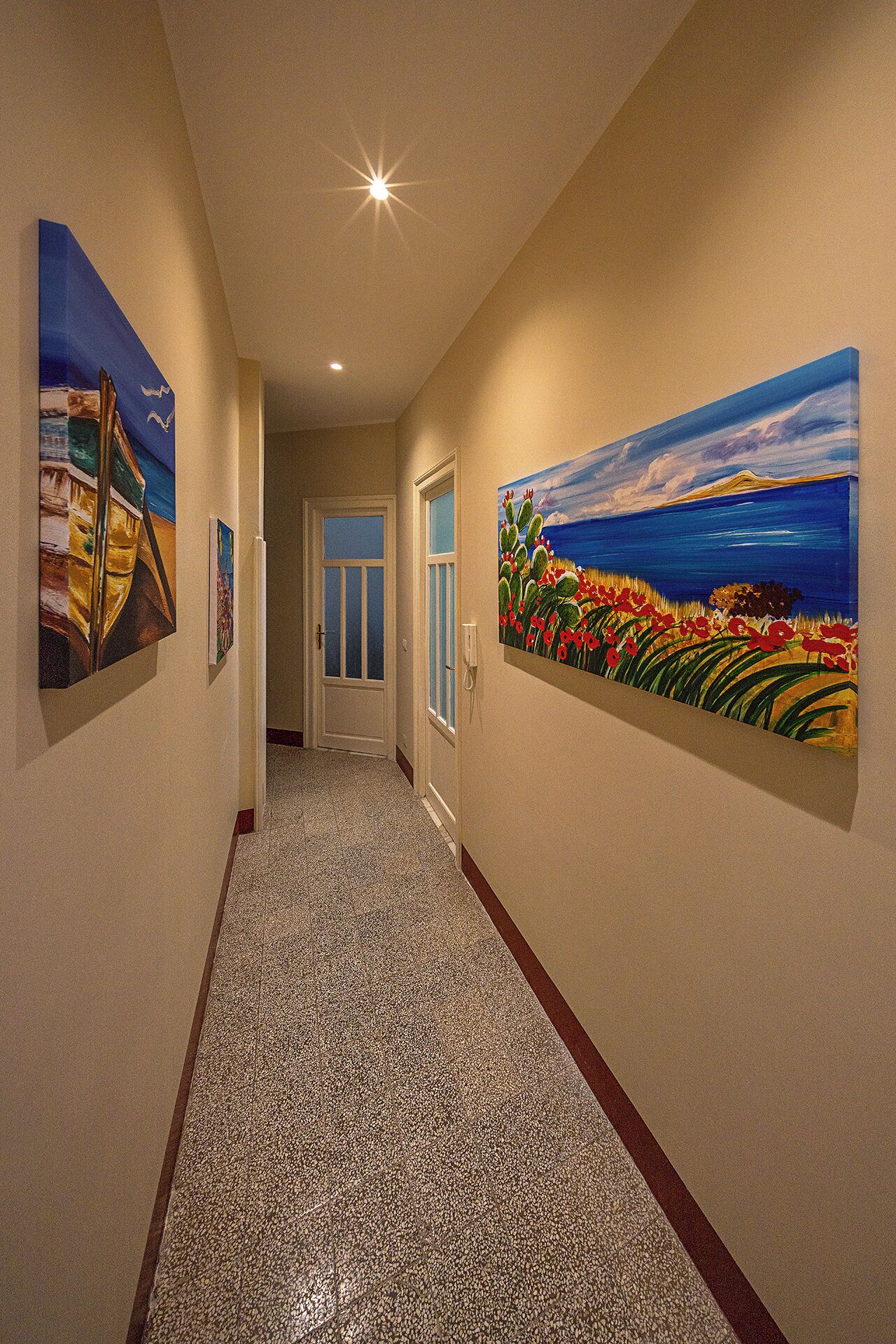 Comfort Apartment, Balcony, City View | Interior