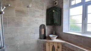Bathroom - Cozy Studio Flat in South Croydon - Ideal for Short or Long Stays (Croydon)