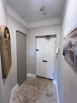 Interior - Cozy Studio Flat in South Croydon - Ideal for Short or Long Stays (Croydon)