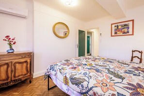 5 chambres, bureau, fer et planche à repasser, Wi-Fi