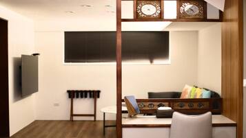 Chambre supérieure double, patio, vue sur le jardin | Intérieur